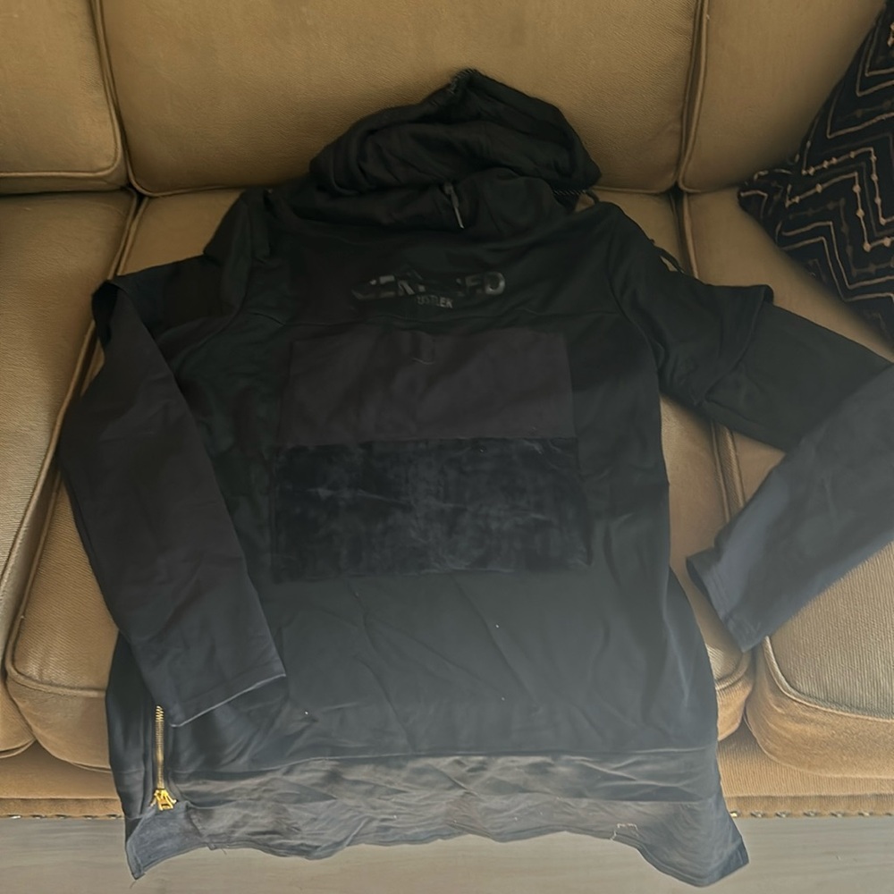 Long sweatshirt